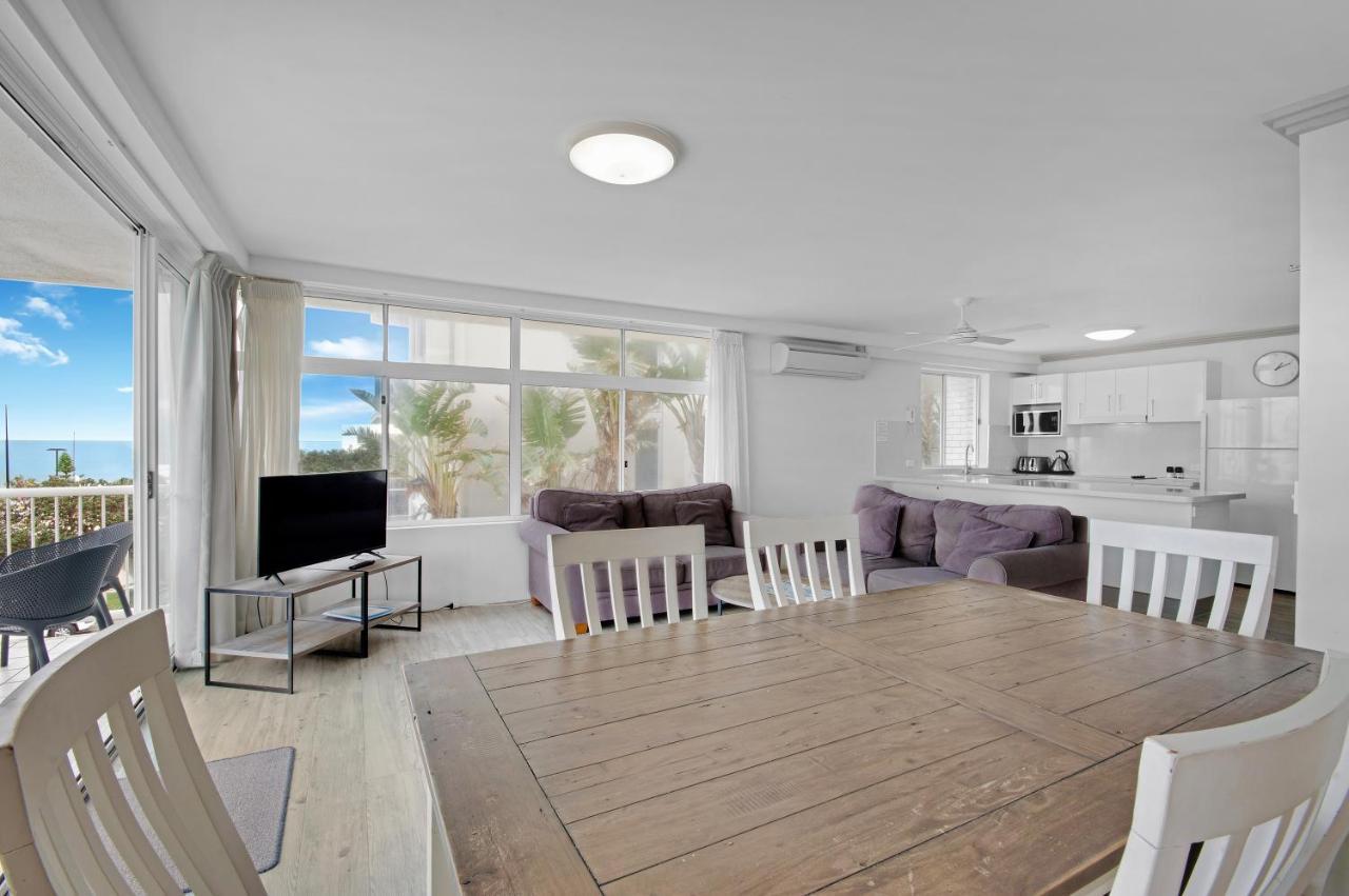 Capeview Apartments - Right On Kings Beach Калаундра Екстер'єр фото